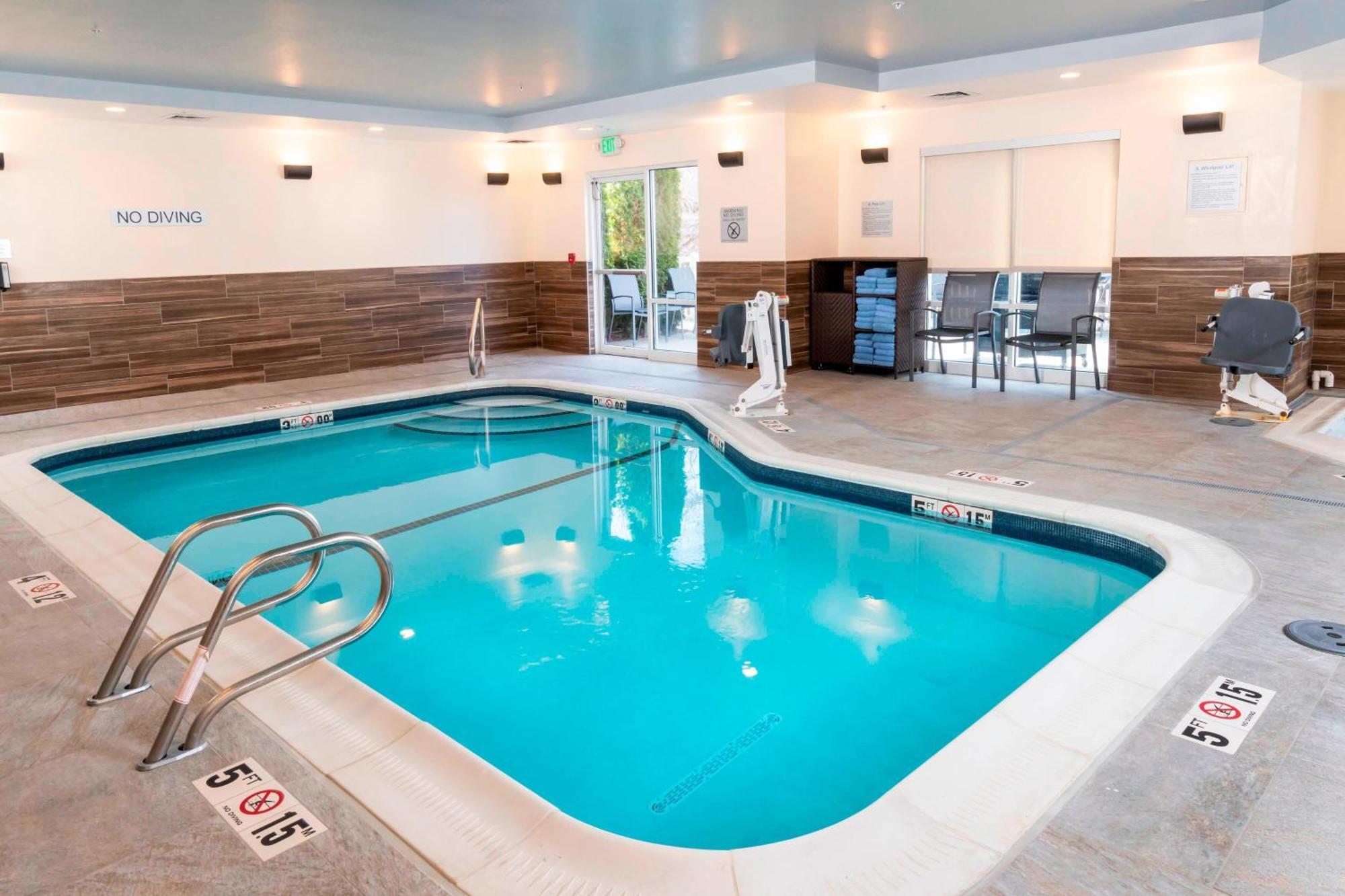 Fairfield Inn & Suites Bend Downtown Экстерьер фото